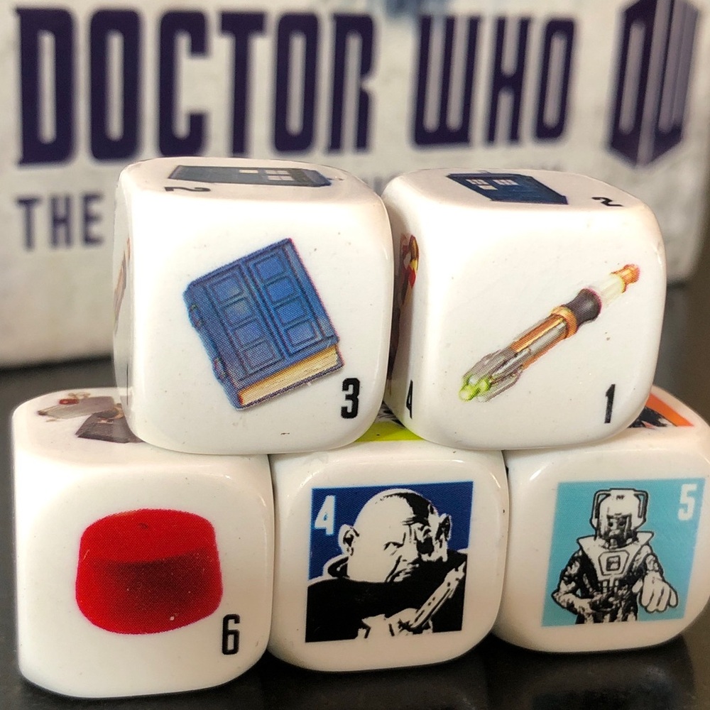 DOCTOR WHO Collector's Edition Dalek Yahtzee Game & Whoology: Dr. Who Miscellany - Picture 11 of 17